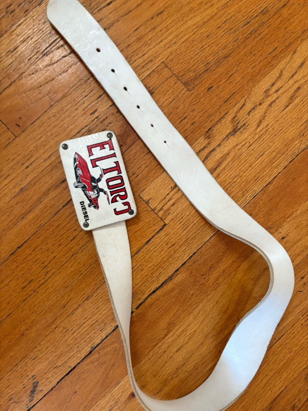 Diesel White Belt with Red EL TORT gull wing sport Car Buckle